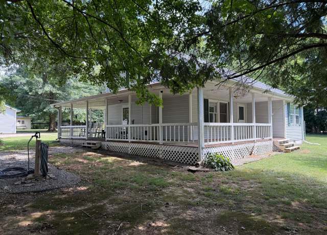 Property at 1922 Fork Church Rd, Lancaster, KY 40444, 3 beds, 2 baths