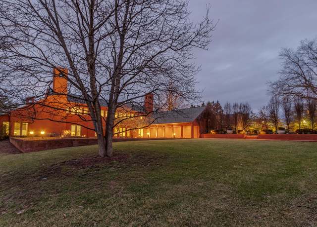Property at 3105 Warrenwood Wynd, Lexington, KY 40502, 6 beds, 8.5 baths