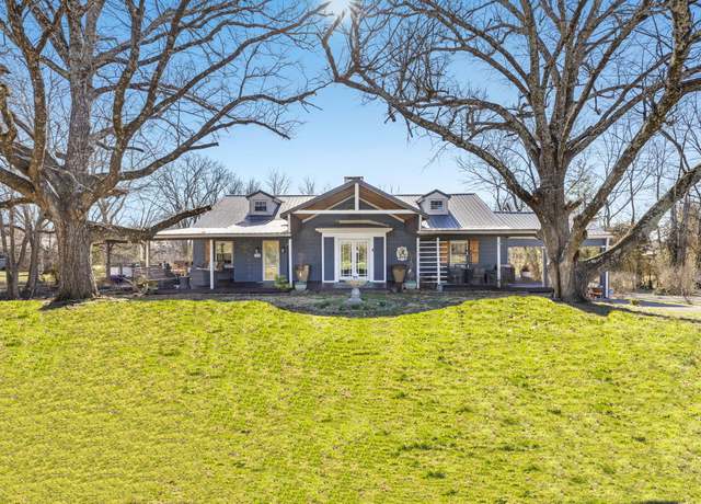 Property at 512 Boone Ave, Winchester, KY 40391, 4 beds, 3 baths