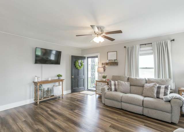 Property at 315 West Maple Ave, Lancaster, KY 40444, 4 beds, 2 baths