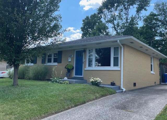 Property at 2821 Southview Dr, Lexington, KY 40503, 3 beds, 1.5 baths