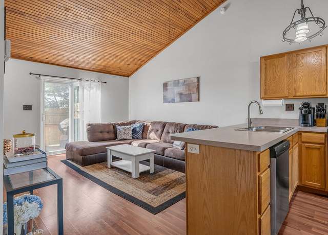 Property at 2506 Knightsbridge Ln, Lexington, KY 40509, 2 beds, 1.5 baths