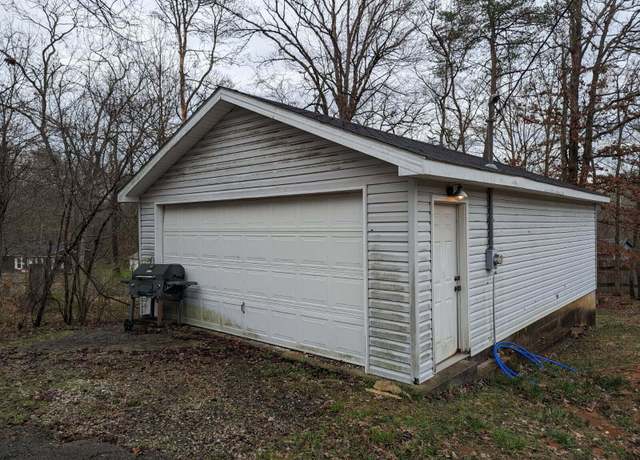 Property at 247 Simcoe Dr, Somerset, KY 42501, 2 beds, 1 bath