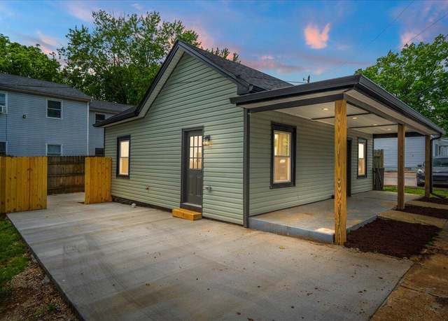 Property at 224 Douglas Ave, Versailles, KY 40383, 3 beds, 1 bath