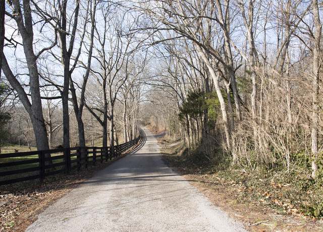 Property at 2671 Grimes Mill Rd, Winchester, KY 40391, 1 bath