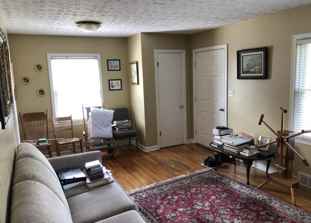 Property at 111 Castle Heights Drive Dr, Harrodsburg, KY 40330, 3 beds, 1.5 baths