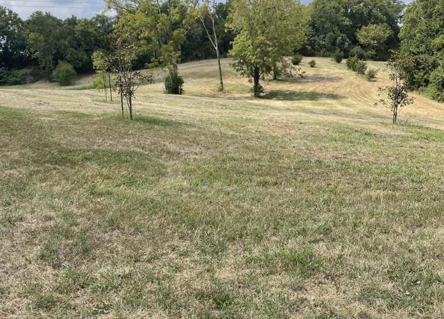 Property at 142 Plantation Dr, Richmond, KY 40475