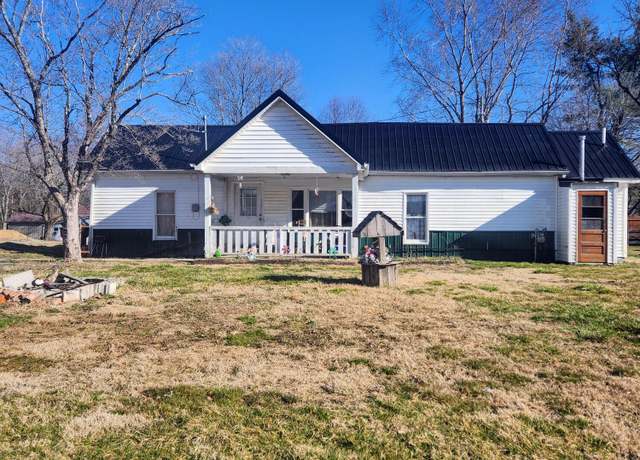 Property at 95 Second Ave, Clay City, KY 40312, 5 beds, 2 baths