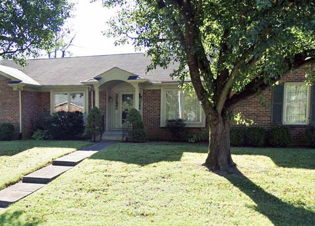 Property at 208 Fontaine Cir, Lexington, KY 40502, 4 beds, 2 baths