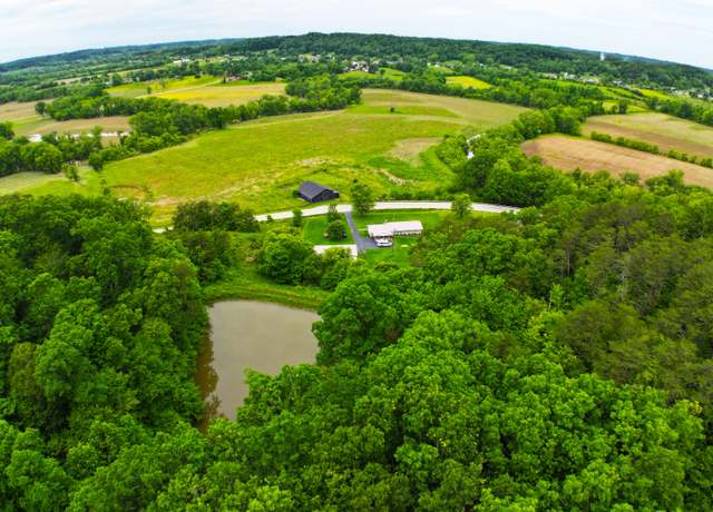 Property at 755 Mckee RD Rd, Irvine, KY 40336, 3 beds, 1 bath