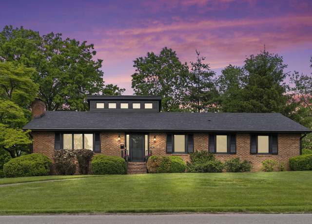 Property at 701 Old Dobbin Rd, Lexington, KY 40502, 3 beds, 3 baths