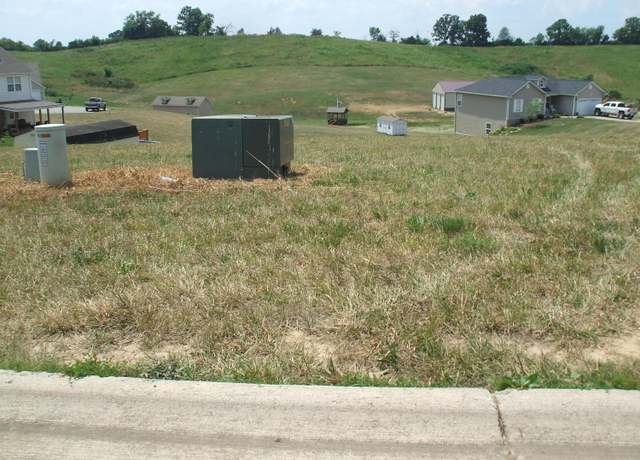 Property at 09 Sweet Briar Ct, Lawrenceburg, KY 40342