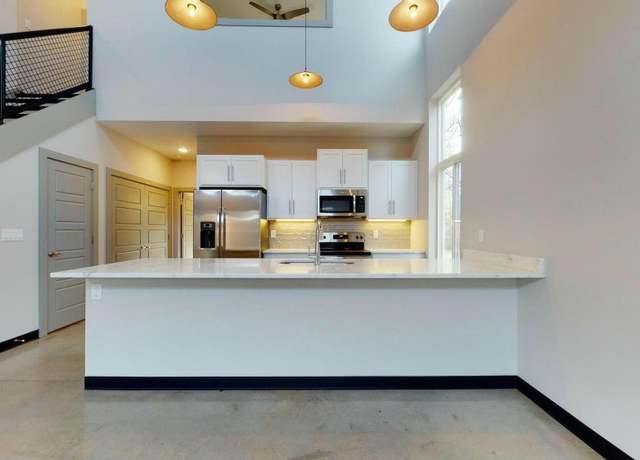 Property at 712 Burnett Farm Ln, Louisville, KY 40243, 2 beds, 2 baths
