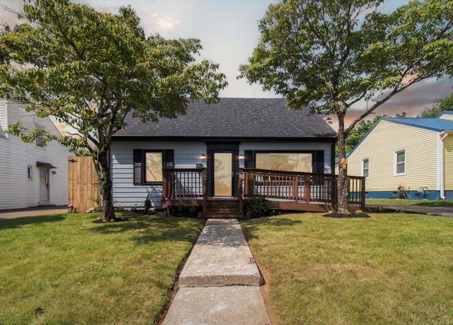 Property at 1030 Strader Dr, Lexington, KY 40505, 4 beds, 2 baths