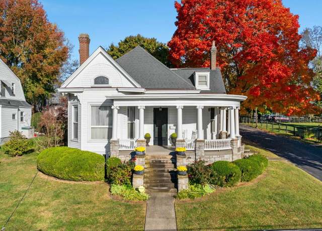 Property at 1483 Cypress St, Paris, KY 40361, 4 beds, 3 baths