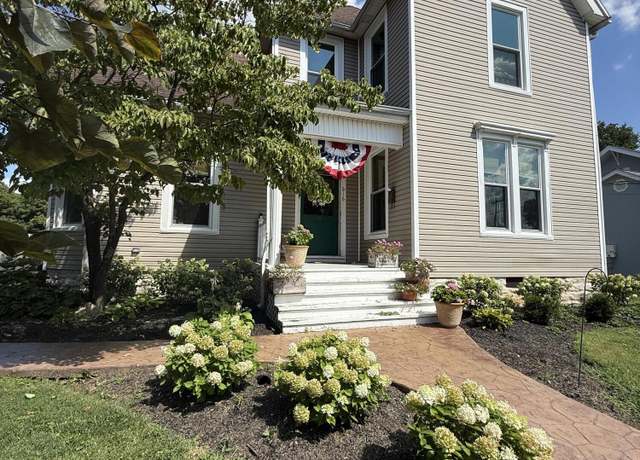 Property at 616 N 3rd St, Danville, KY 40422, 5 beds, 2.5 baths