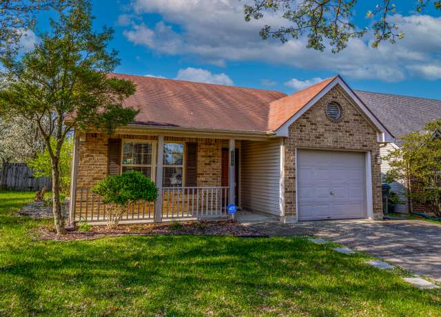 Property at 528 Brook Farm Ct, Lexington, KY 40517, 3 beds, 2 baths