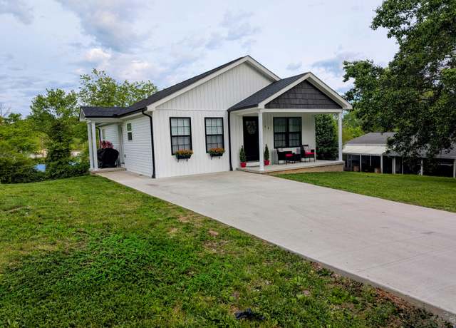 Property at 156 Sampson St, Corbin, KY 40701, 3 beds, 2 baths