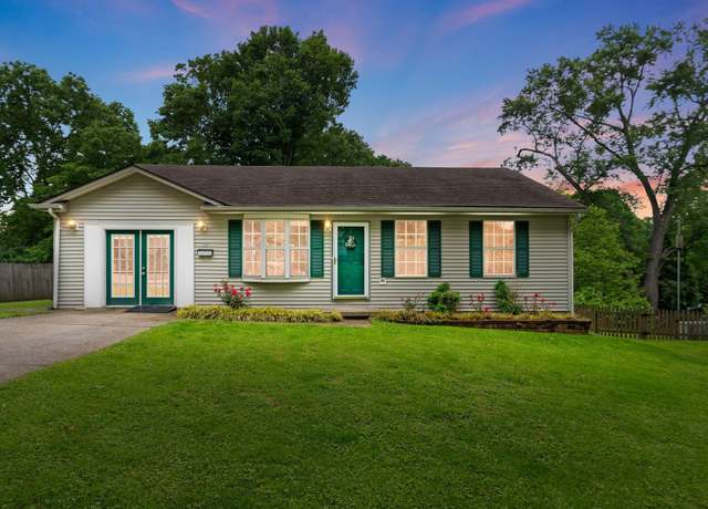 Property at 126 Beechwood Ave, Frankfort, KY 40601, 3 beds, 2 baths