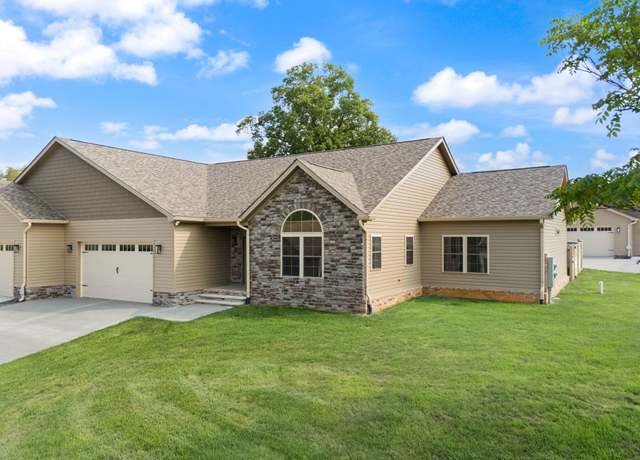 Property at 118 A W Canterbury Dr, Bronston, KY 42518, 3 beds, 3 baths