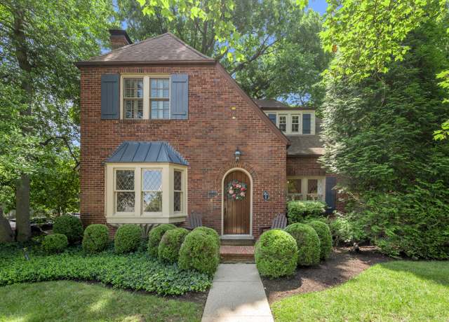 Property at 400 Ridgeway Rd, Lexington, KY 40502, 4 beds, 3.5 baths