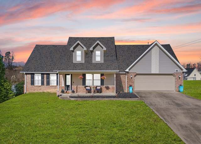 Property at 207 Clover Point Dr, Somerset, KY 42503, 4 beds, 2.5 baths
