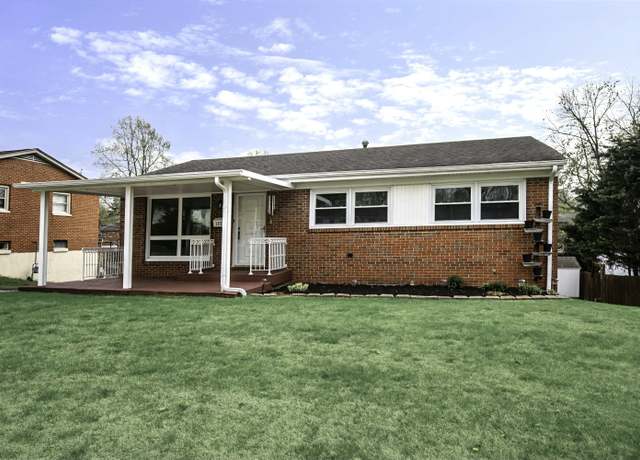 Property at 1152 Venetian Way, Lexington, KY 40517, 3 beds, 1.5 baths