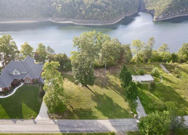 Property at 670 Water Cliff Dr, Somerset, KY 42503