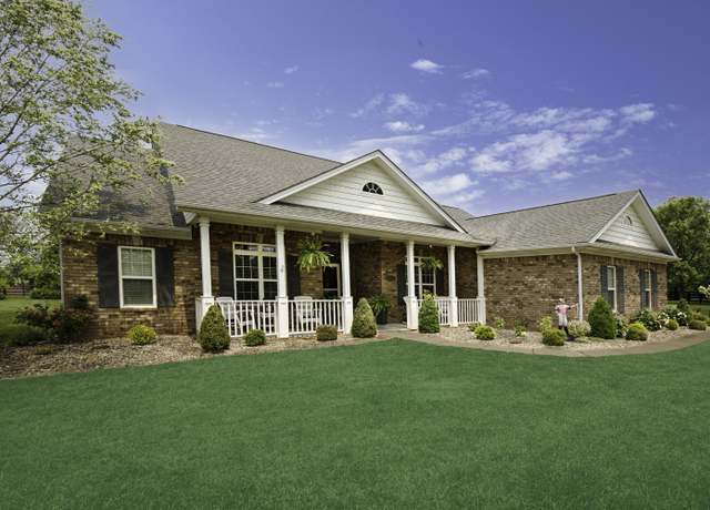 Property at 2005 Oak Hill Ct, Versailles, KY 40383, 3 beds, 2.5 baths