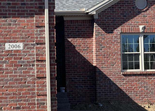 Property at 2006 Berry Hill Dr, Frankfort, KY 40601, 2 beds, 2 baths