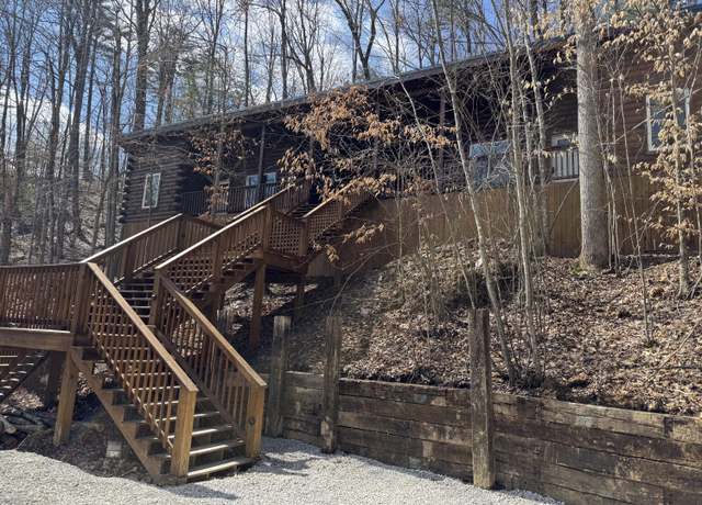 Property at 823 Paradise Dr, Rogers, KY 41365, 4 beds, 2 baths