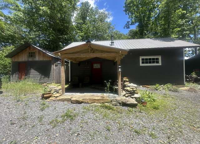Property at 853 Rock Springs Rd, Celina, TN 38551, 1 bed, 0.5 baths