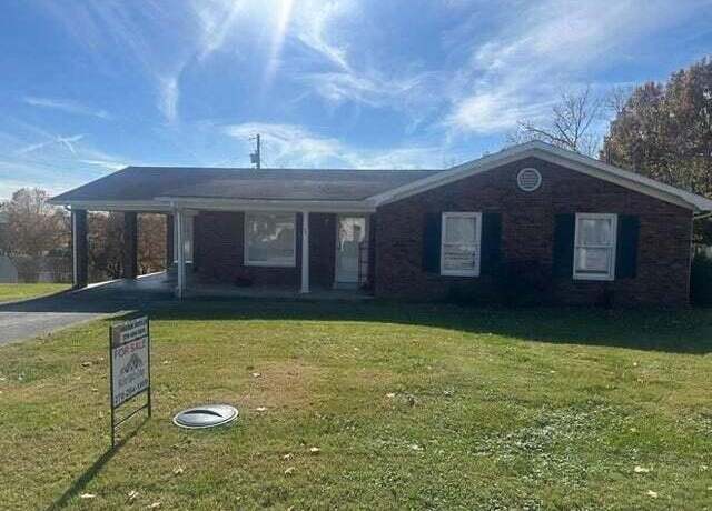 Property at 233 Woodland St, Burkesville, KY 42717, 4 beds, 2 baths