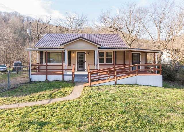 Property at 2641 Tates Creek Rd, Richmond, KY 40475, 3 beds, 2 baths
