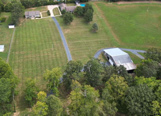 Property at 240 Westfield Way, Mt Sterling, KY 40353, 6 beds, 4 baths