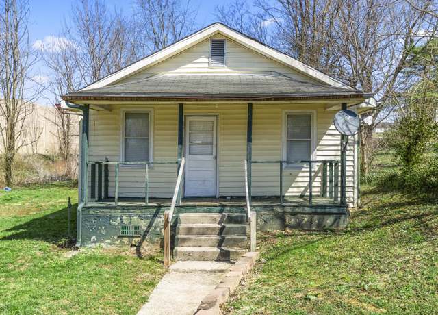 Property at 82 West Public St, Sharpsburg, KY 40374, 2 beds, 1 bath