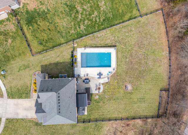 Property at 161 Tuscany Way, Richmond, KY 40475, 4 beds, 3.5 baths