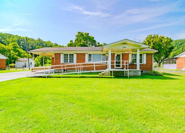 Property at 1541 E College Ave, Stanton, KY 40380, 3 beds, 1 bath