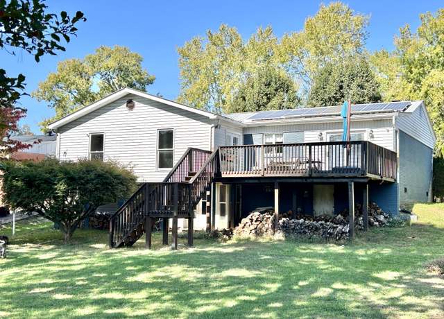 Property at 205 Kentucky Ave, Somerset, KY 42501, 4 beds, 3 baths
