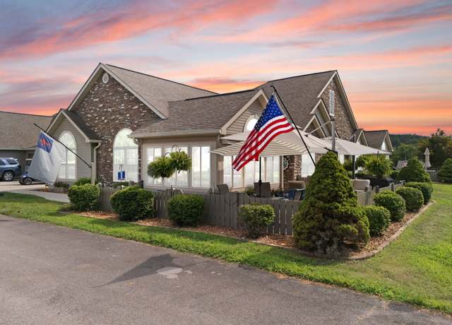 Property at 371 Chateau Pl, Bronston, KY 42518, 3 beds, 2 baths