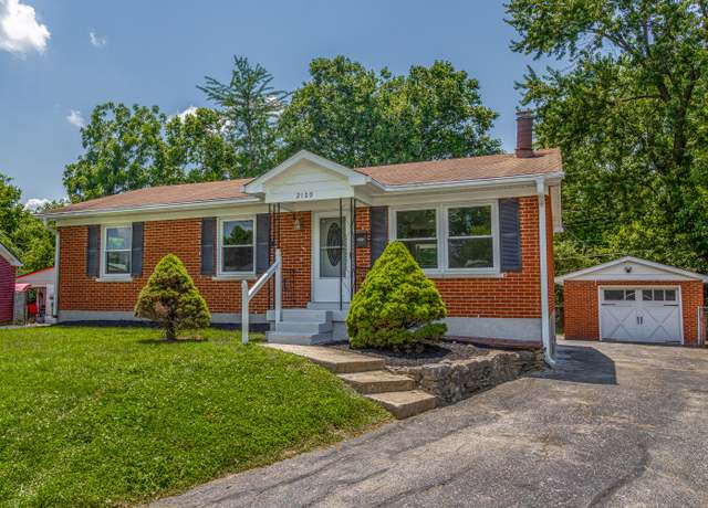 Property at 2129 Palms Dr, Lexington, KY 40504, 4 beds, 2 baths