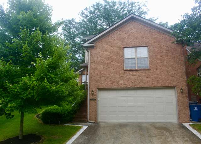 Property at 2248 Valencia Dr, Lexington, KY 40513, 4 beds, 2.5 baths
