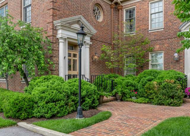 Property at 101 Idle Hour Dr #1, Lexington, KY 40502, 3 beds, 3.5 baths