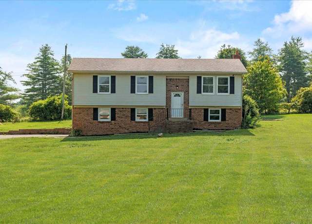 Property at 70 Country Estates Rd, Paint Lick, KY 40461, 3 beds, 2 baths