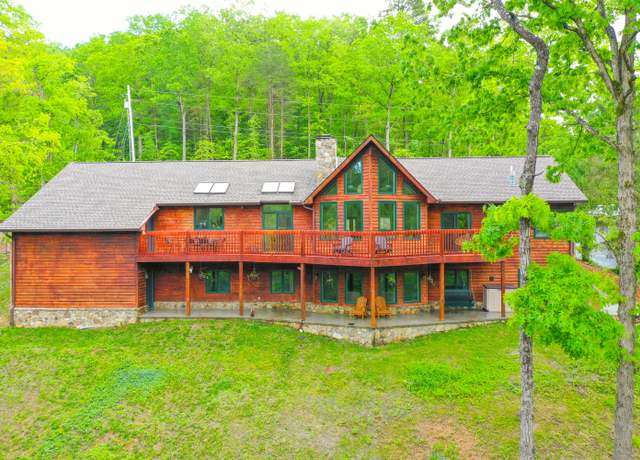 Property at 1117 Cliffs Edge Rd, East Bernstadt, KY 40729, 5 beds, 2.5 baths