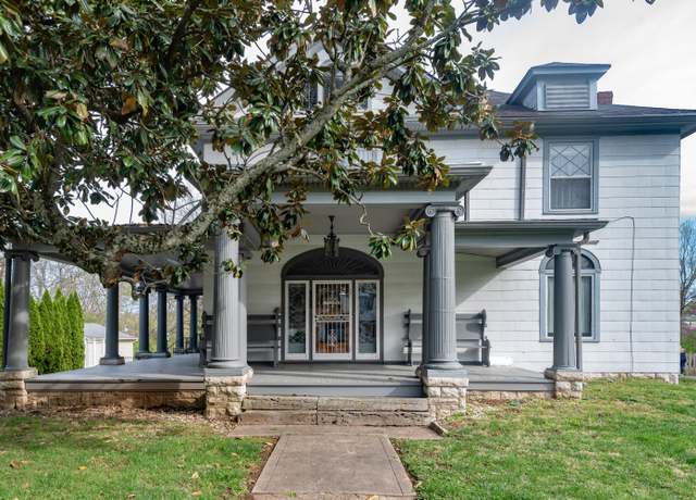 Property at 168 High St, Versailles, KY 40383, 4 beds, 2.5 baths