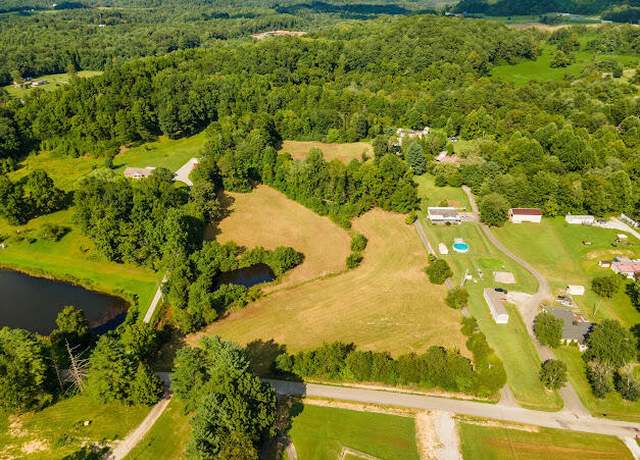 Property at 215 Dowis Chapel Rd, Woodbine, KY 40771