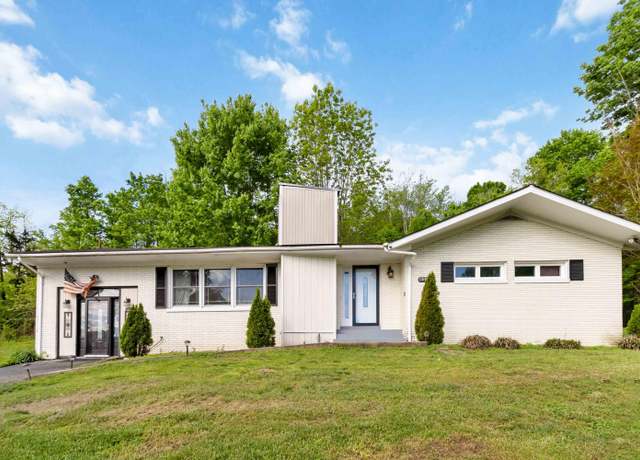 Property at 10031 S Hwy 27, Burnside, KY 42519, 4 beds, 3 baths