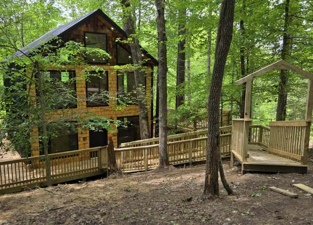 Property at 3 Pine Forest Park Rd, Campton, KY 41301, 1 bed, 1 bath