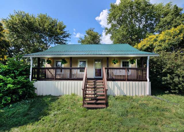 Property at 3560 Wades Mill Rd, Winchester, KY 40391, 3 beds, 2 baths